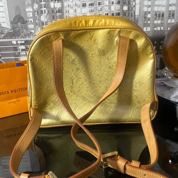 Authentic Louis Vuitton Vernis Backpack - Picture 8 of 17